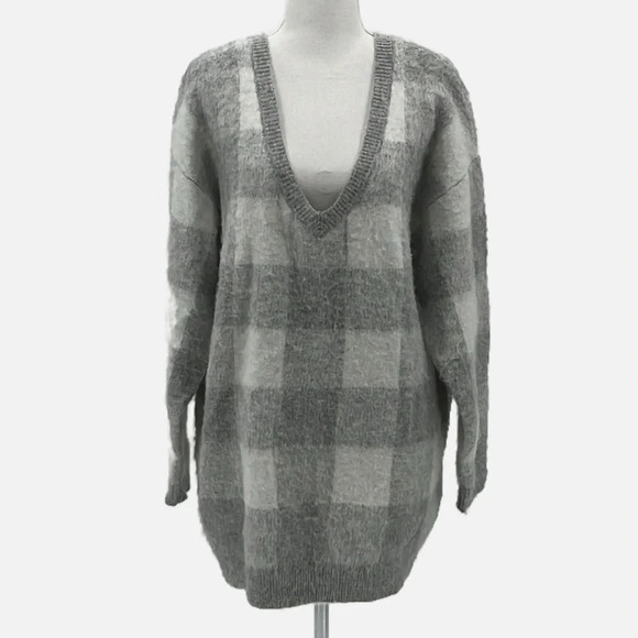 Halogen Oversized V Neck Big Plaid Sweater in Gray & White - Size Small - Picture 1 of 4